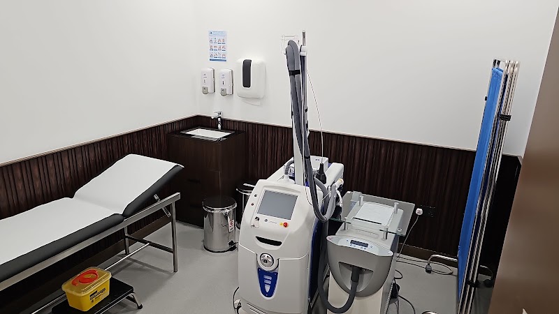 Glow Aesthetics Dermatology Clinic - Burjuman 3