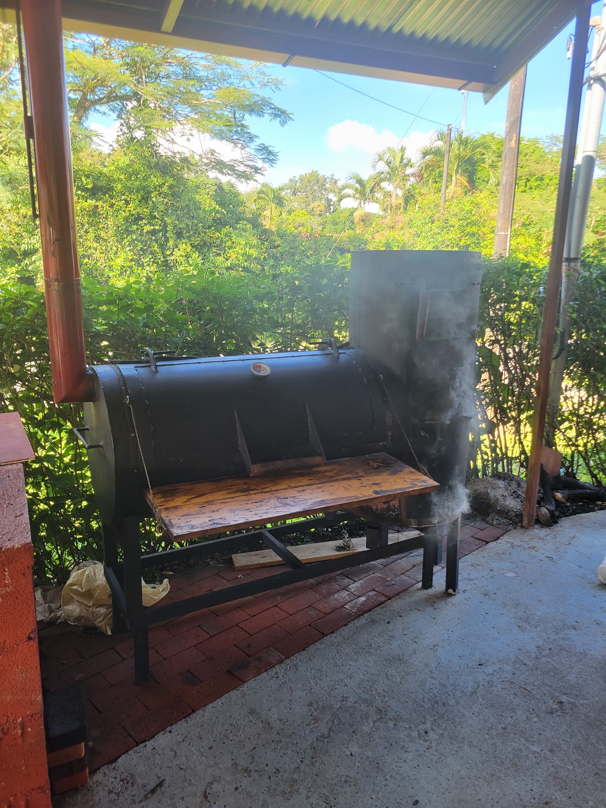 MARY’S BBQ • La Fortuna Lounge & Grill in la-fortuna