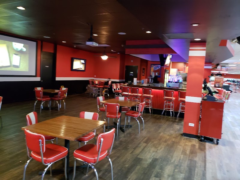 Bowlero River Grove photo 3