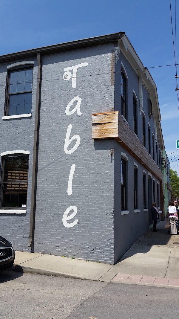 Photo by MITCH & JENN ALONSO