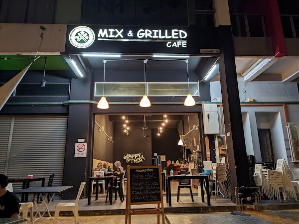 Mix & Grilled Cafe - Photo 1