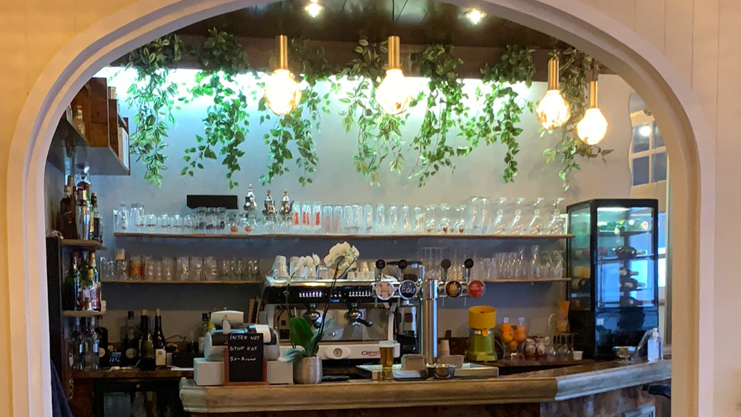 Chez les frangines, vue extérieure