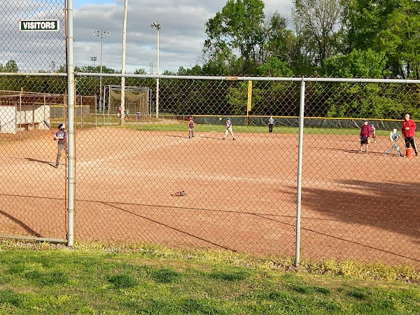 LYNDON RECREATION BALLPARK CONCESSIONS exterior