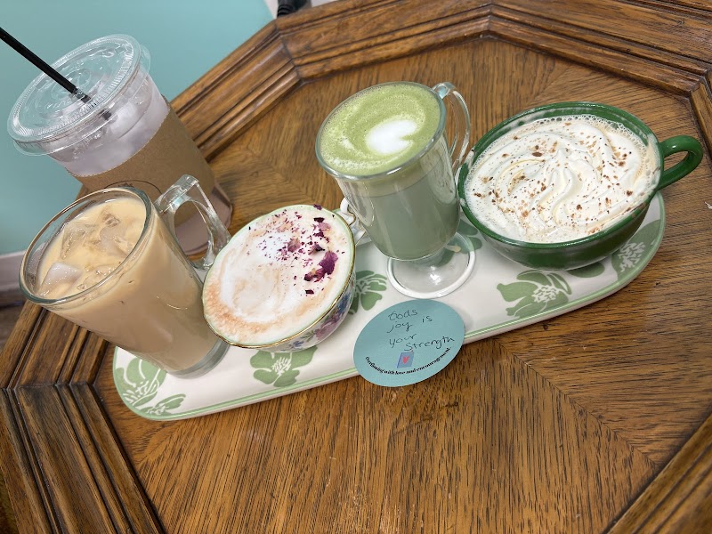 Overflow Café photo 2