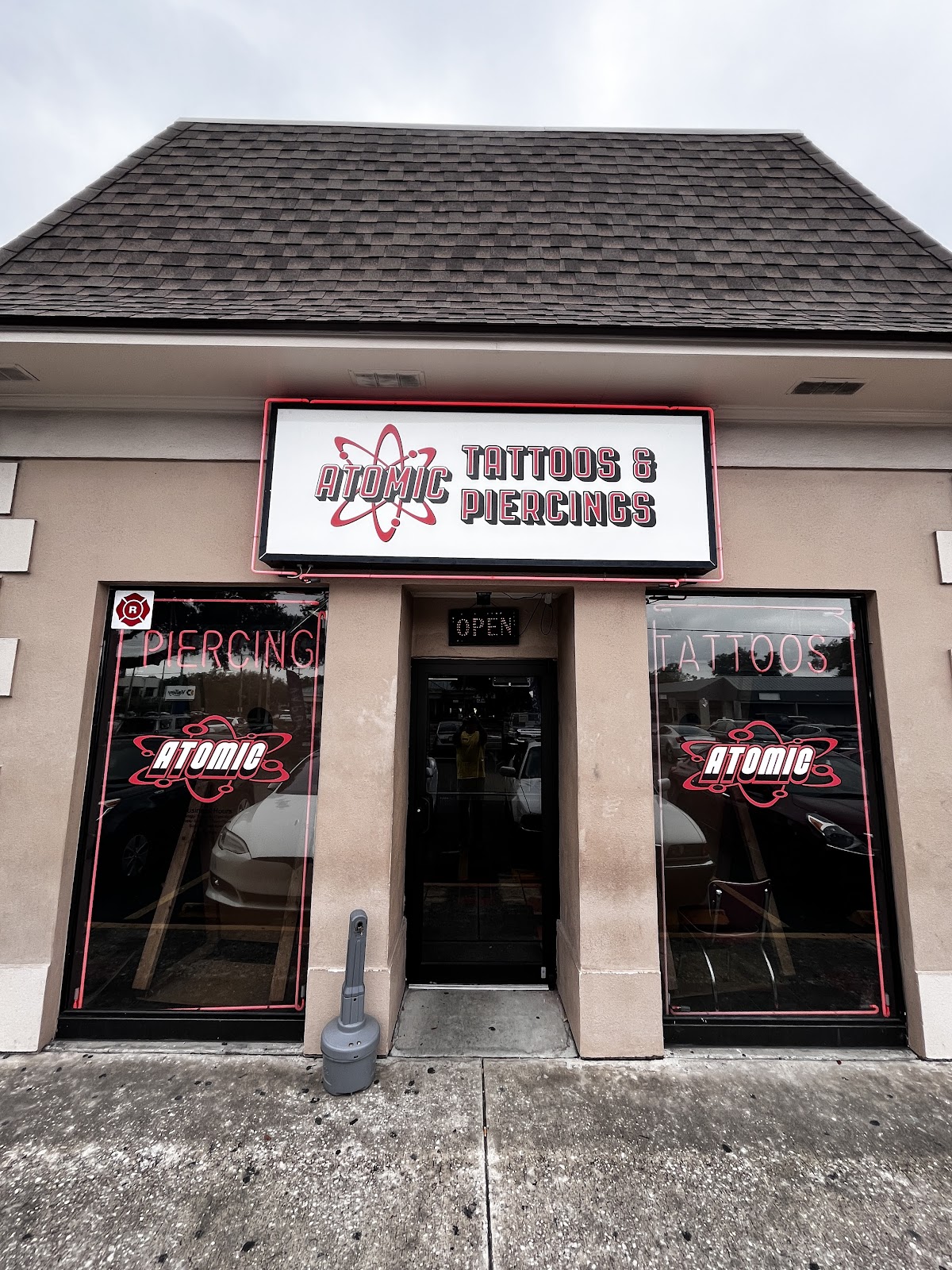 Atomic Brandon Kings Ave — tattoo studio near Brandon