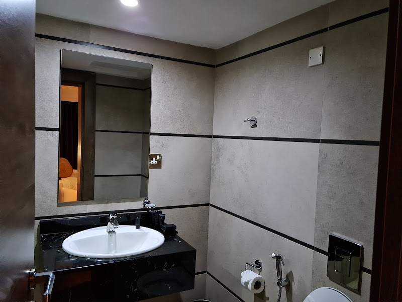 Summerset Continental Hotel photo 4