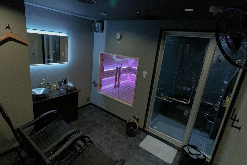 ひとりサウナ ロウリューランド関内馬車道