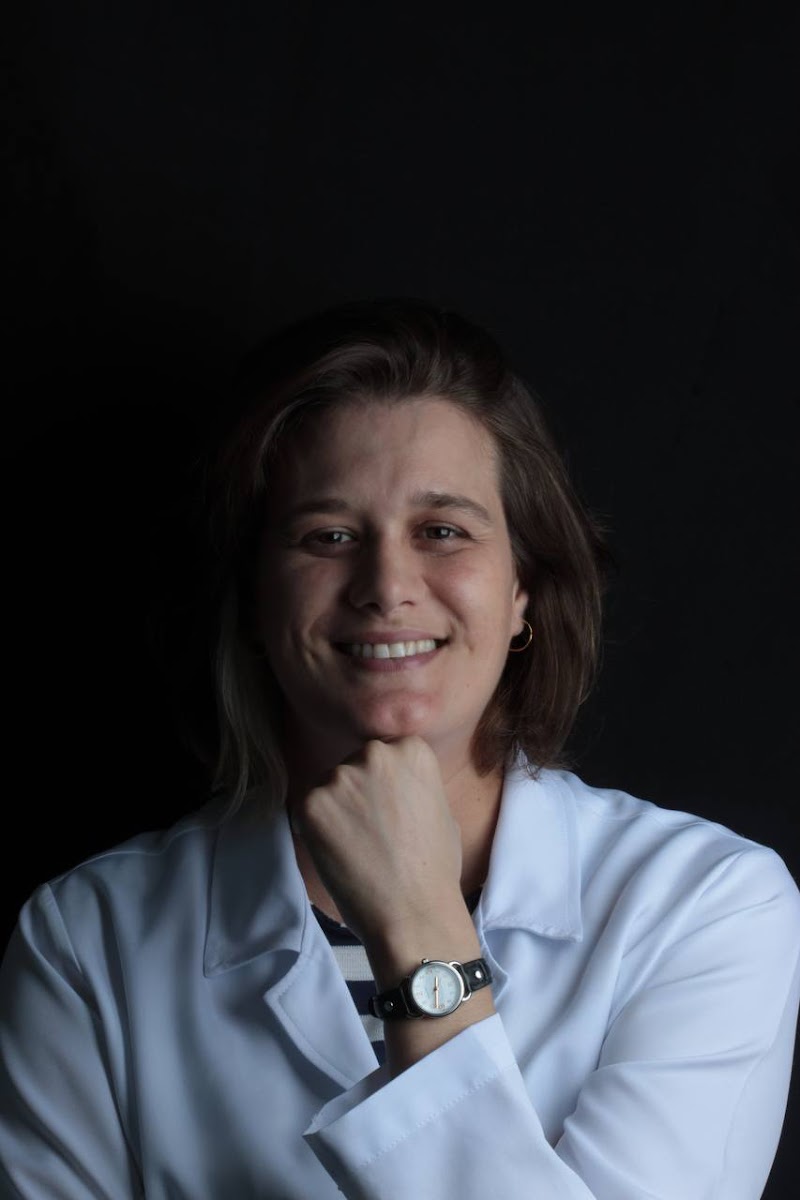 Dra. Fabíola Calderan - foto 3