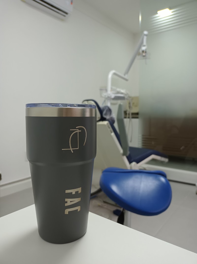 Dra. Fabíola Calderan - foto 1