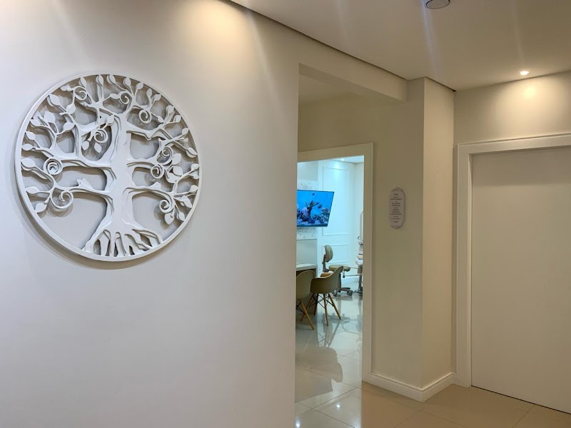 Dra Mariana Sottili | Dentista - Ortodontista - Uniodonto | Sulamerica - Trindade - Florianópolis - foto 3