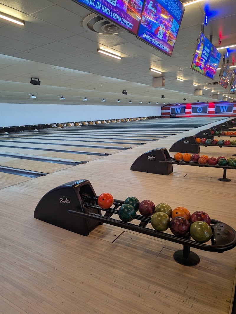 Bowlero Lyons — Bowling Alley in Lyons