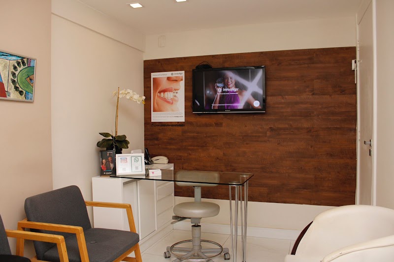 Dra. Alessandra Macabu Ortodontista Invisalign Doctor Centro Rio de Janeiro - foto 4