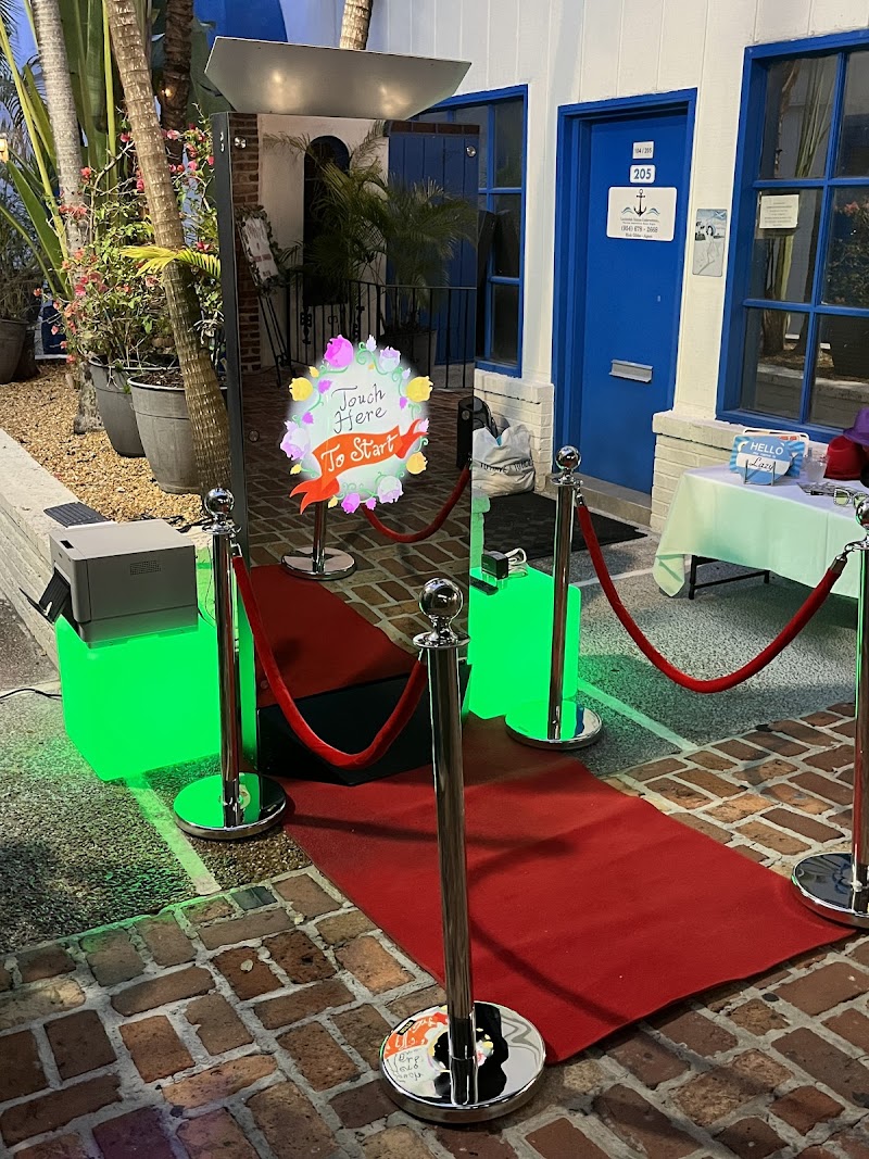 Magical Mirror Photo Booth INC
