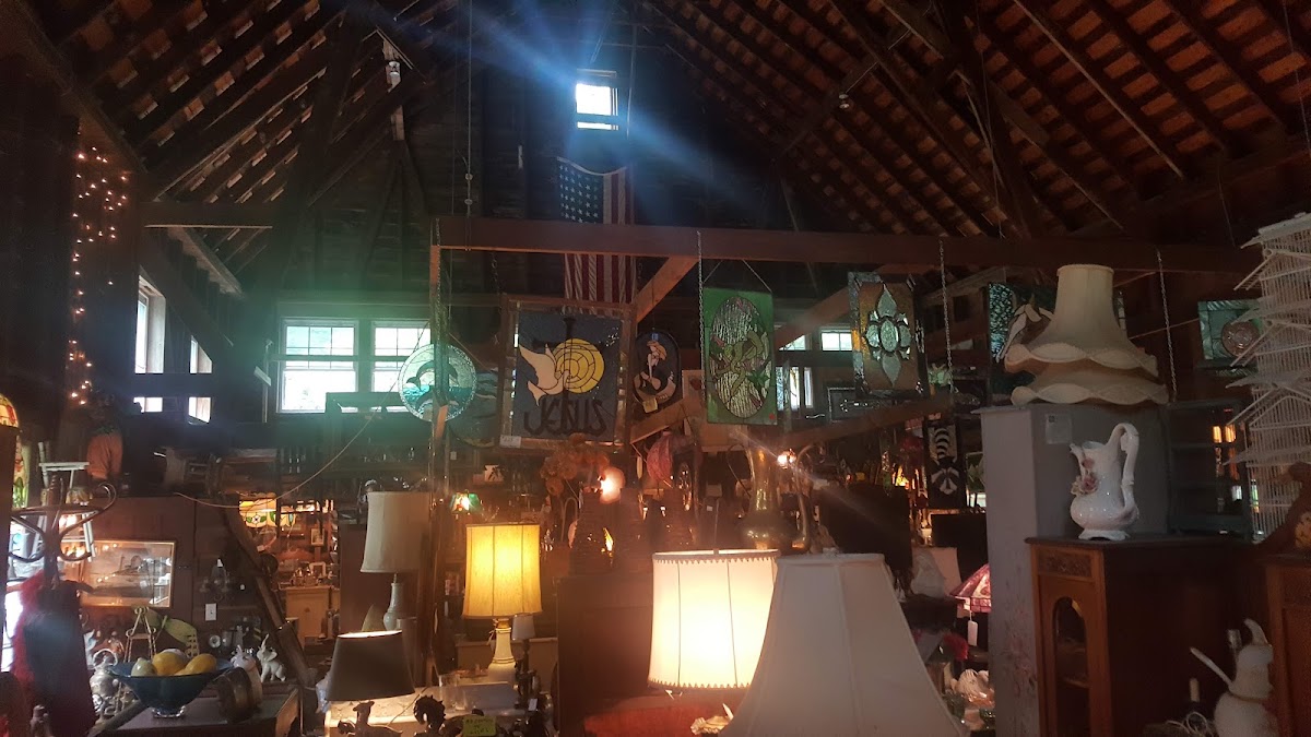 Hidden Barn Crafts & Antiques
