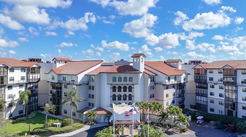 Inn At Lake Seminole Square (the)