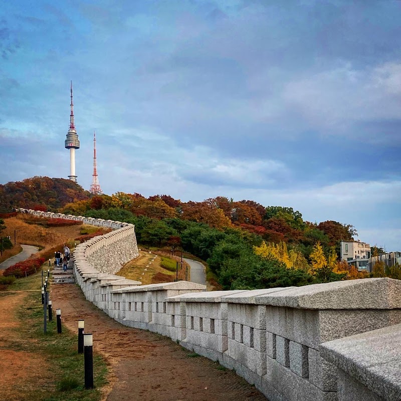 Namsan Park Baekbeom Plaza
