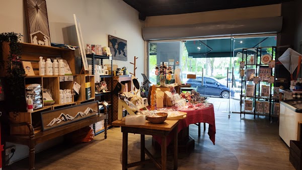 American Restaurant - Photo 1