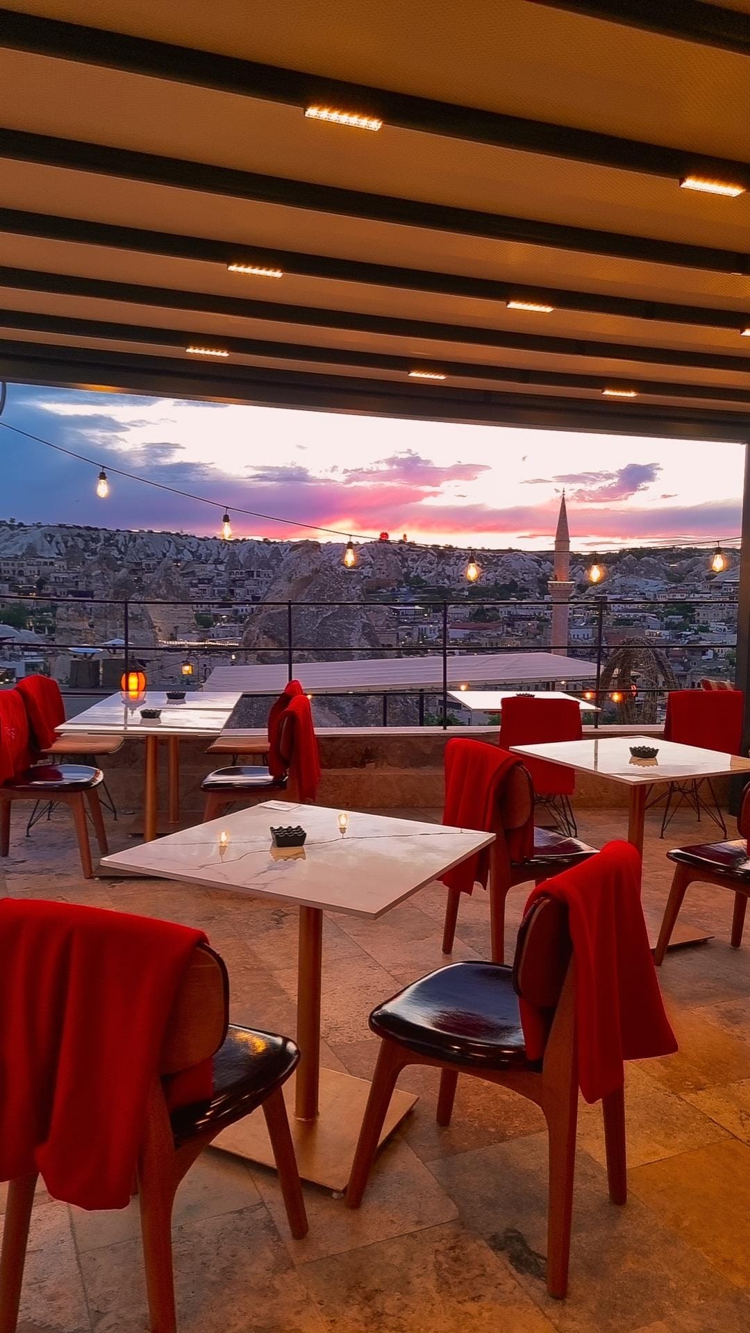 Meteor Rooftop Bar & Restaurant mekanı