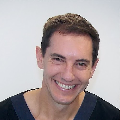 Dr Ryan Jankelowitz logo