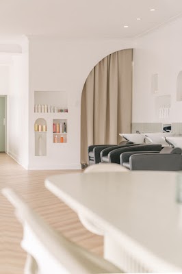 James the Salon photo 3