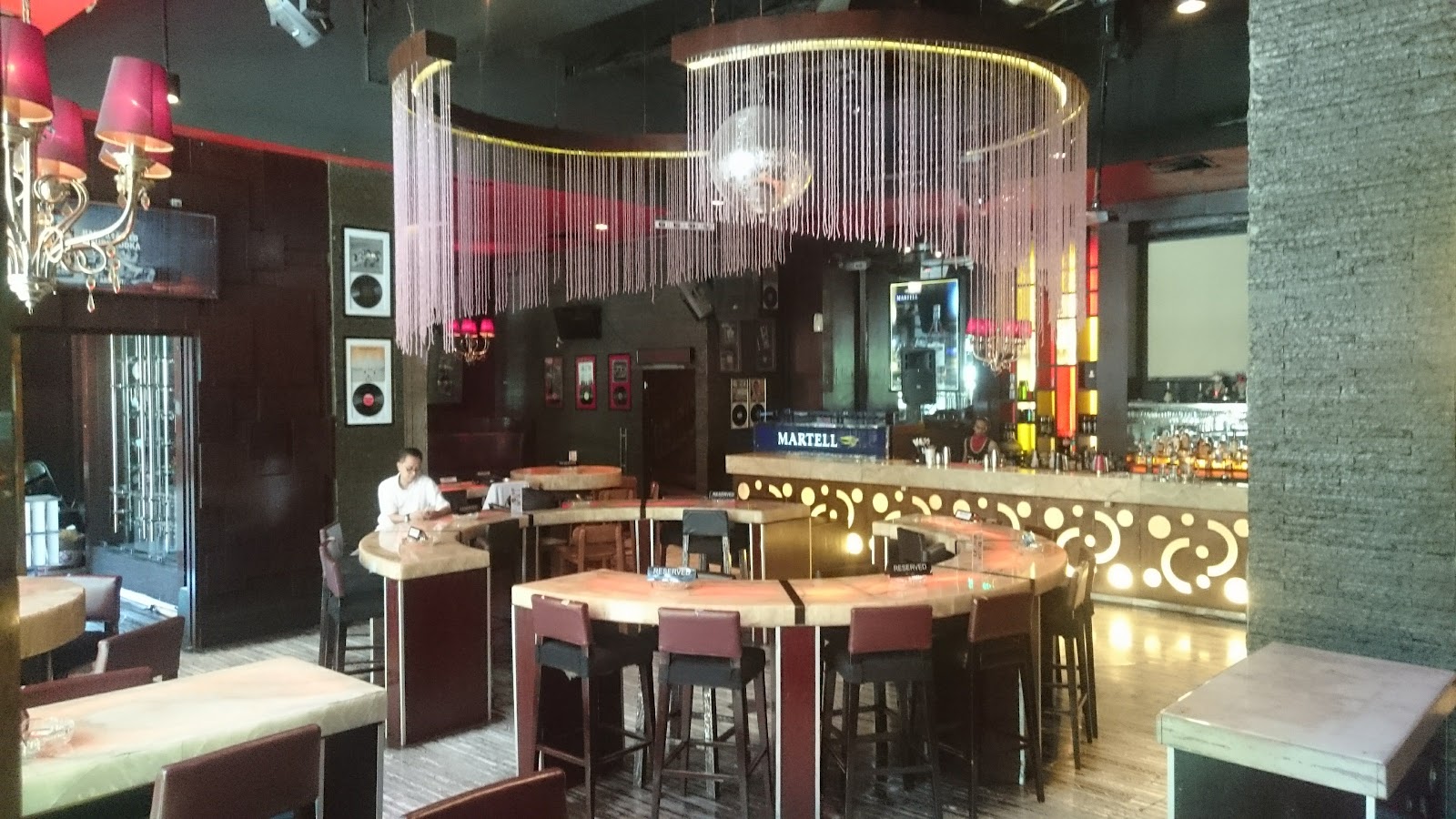 Beyond Bar, Graha Iskandarsya