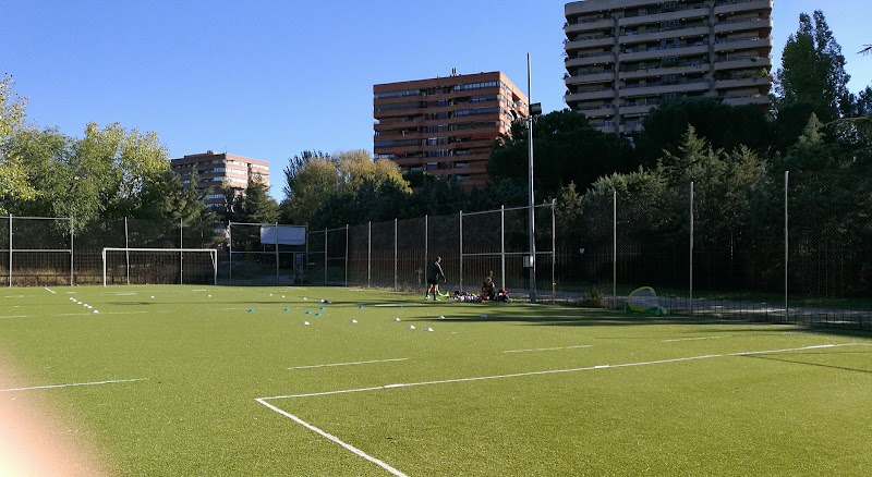 English Soccer Academy / Escuela de Futbol en Ingles