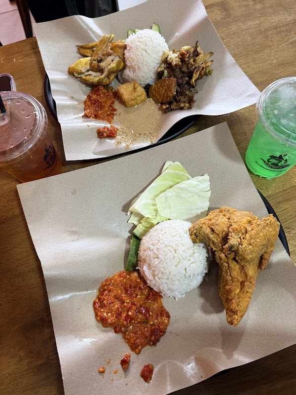 Ayam Gepuk AG Kampung Raja