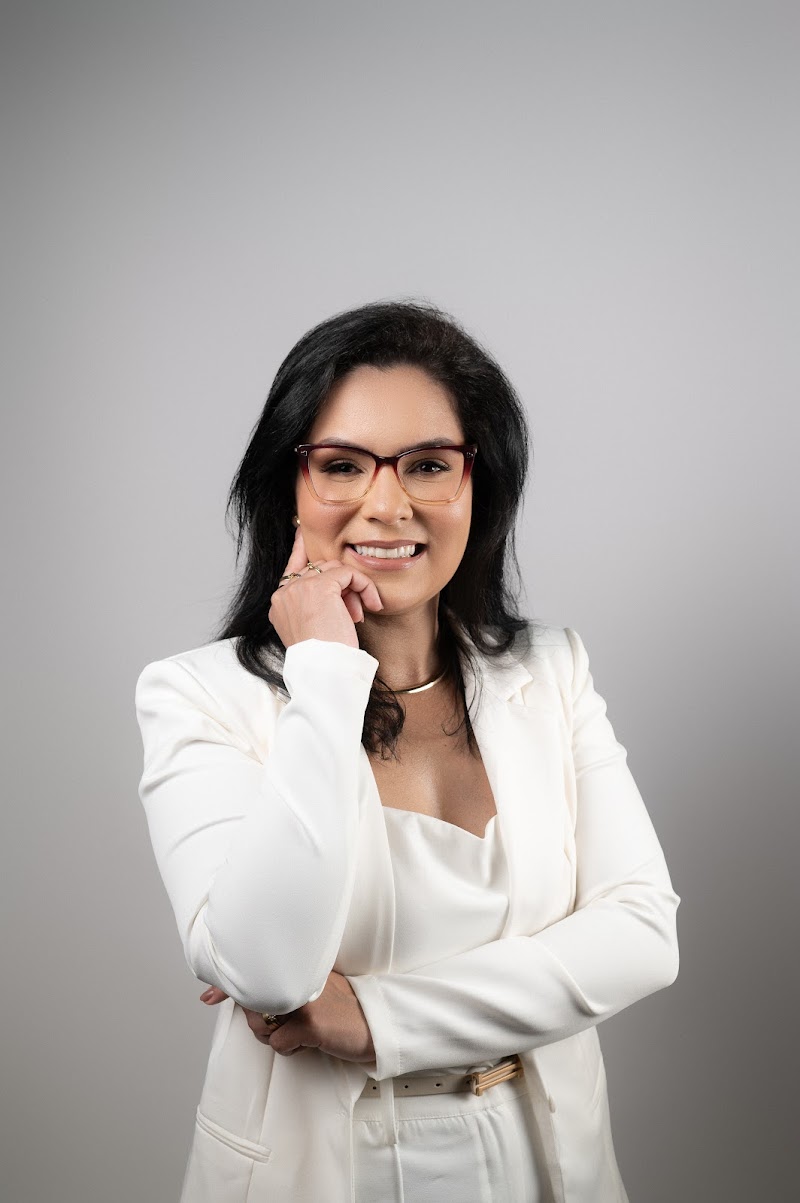 Dra Virgínia Carvalho Sanglard | Consultório dentista em Olaria | Nova Friburgo