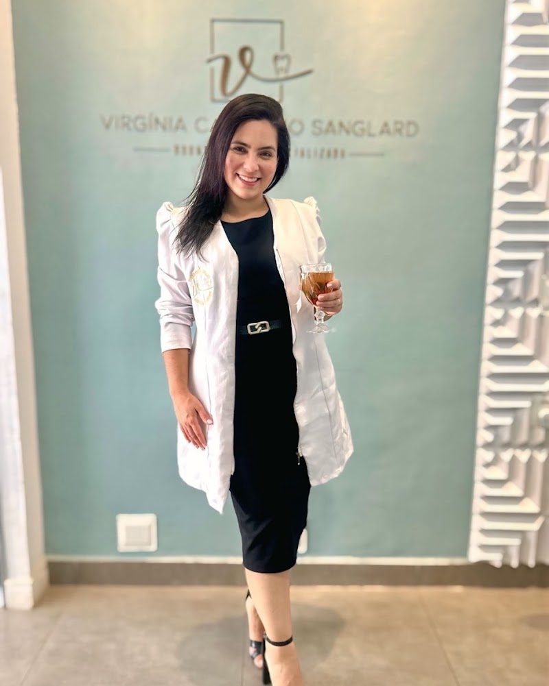 Dra Virgínia Carvalho Sanglard | Consultório dentista em Olaria | Nova Friburgo - foto 4