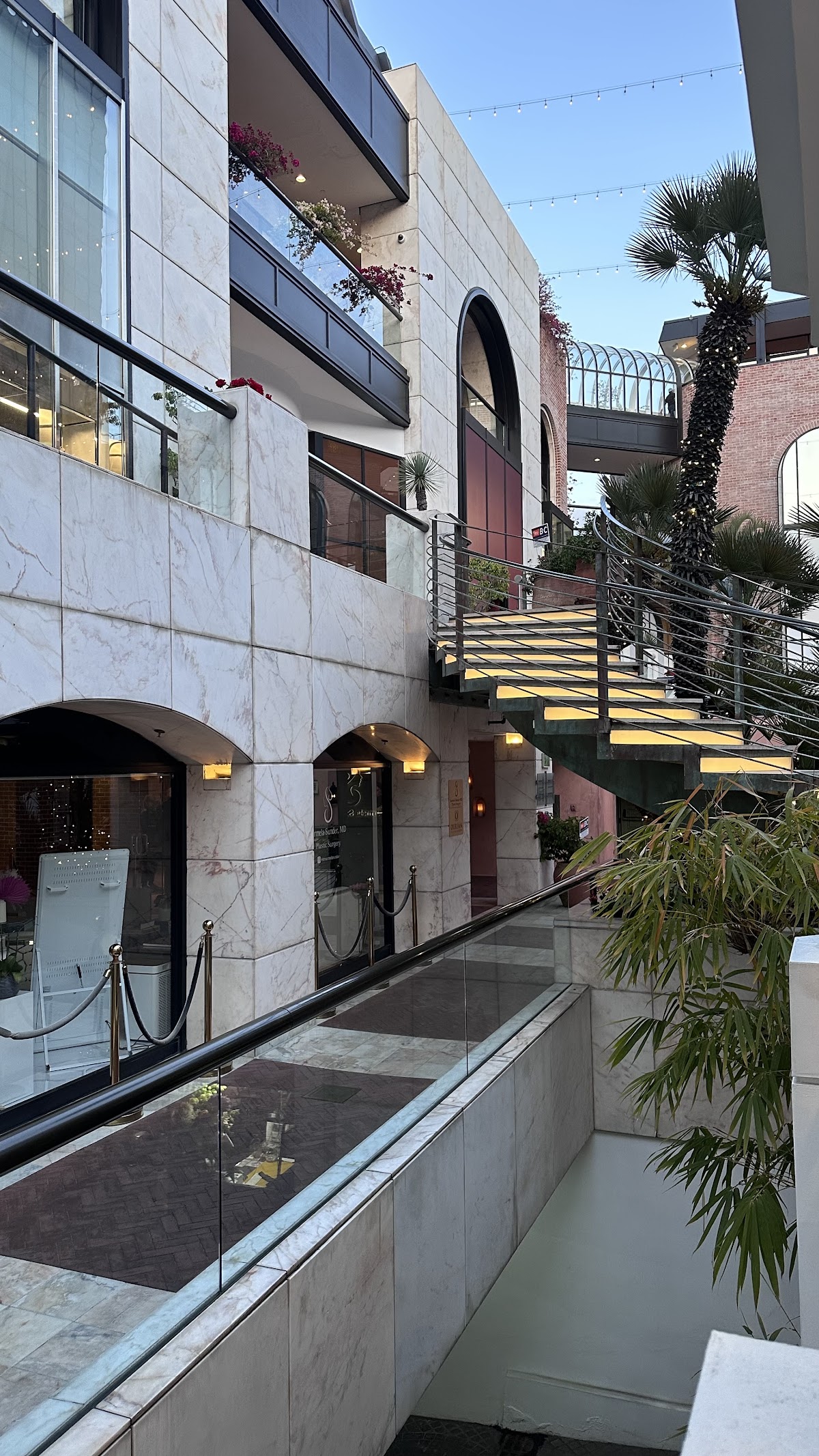 Ferit Salon: Google Places image 4