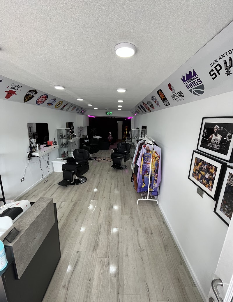Full Court Barbershop photo 3