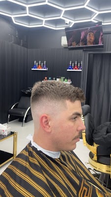 THE MAIN BARBERS GREENSBOROUGH photo 3