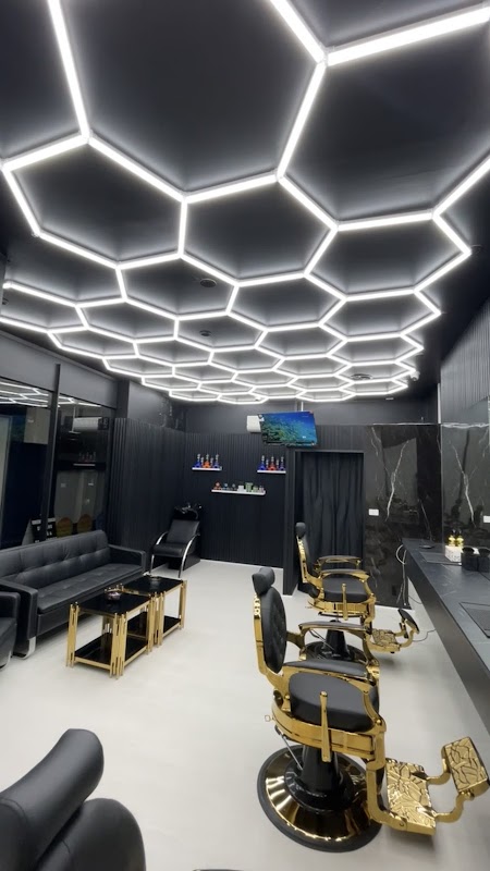 THE MAIN BARBERS GREENSBOROUGH photo 1