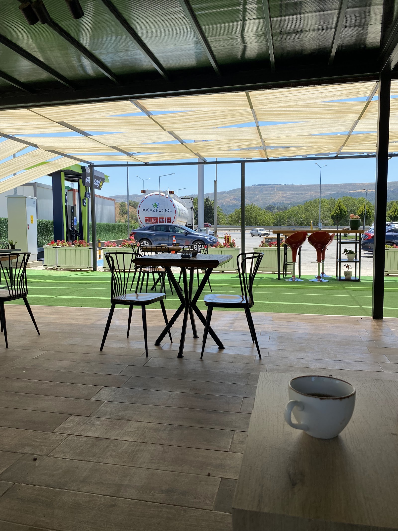Boğaz Bistro mekanı