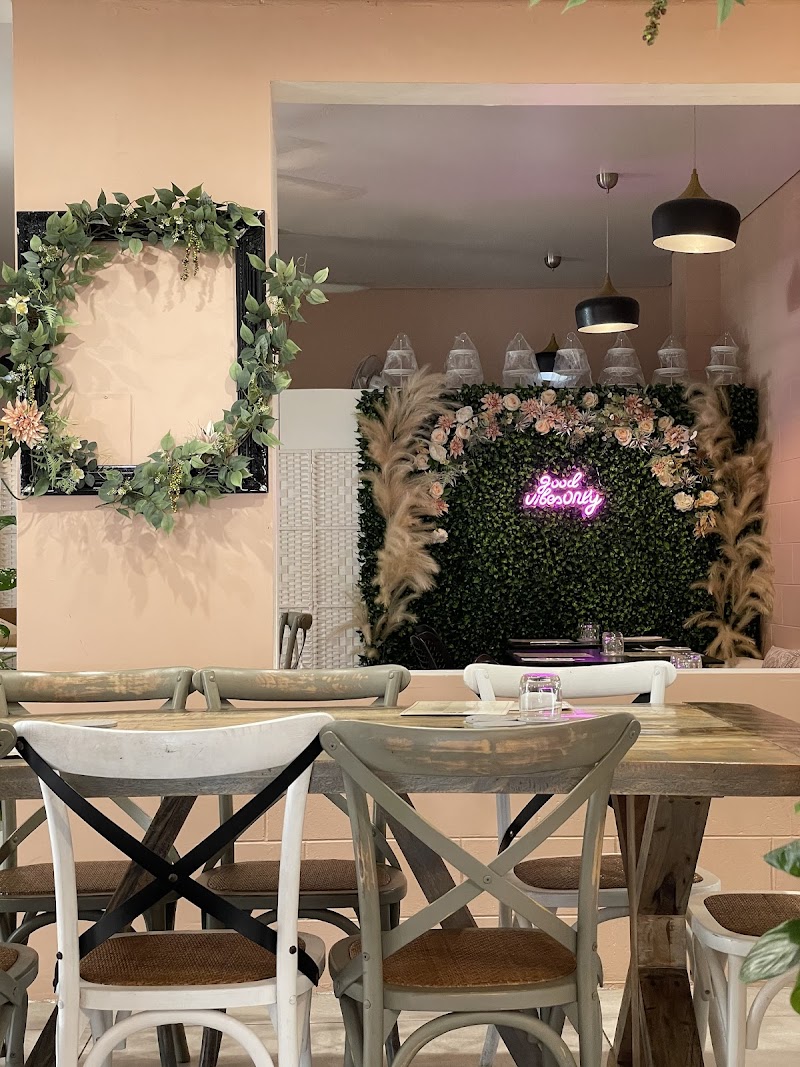 Amo House And Catering photo 1