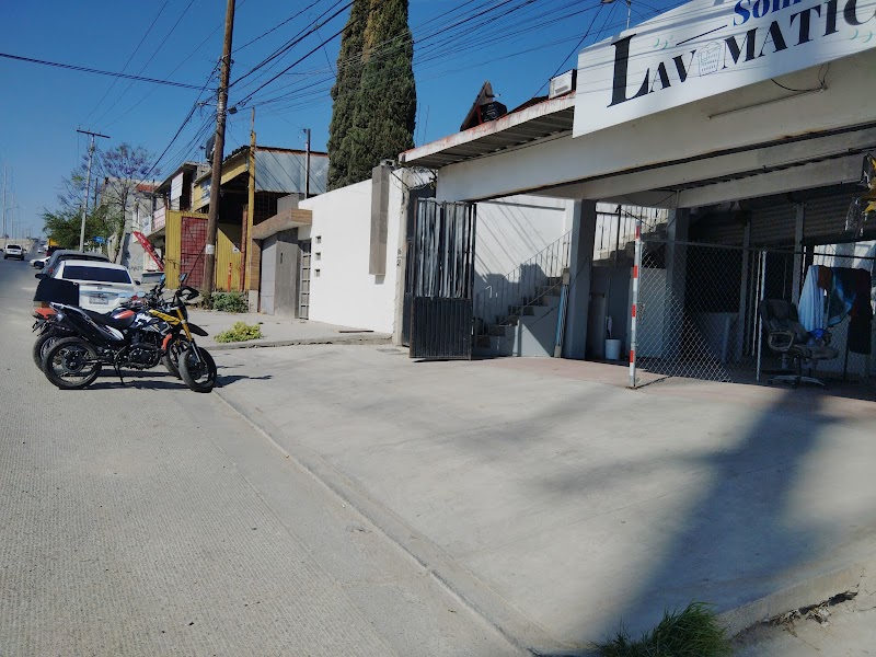 Gonzalo's motor shop - 3