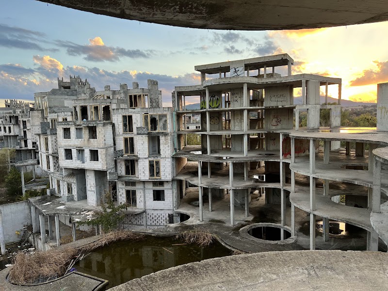 Изоставен Град