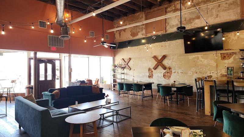 Board and Bottle Cafe and Wine Bar photo 3