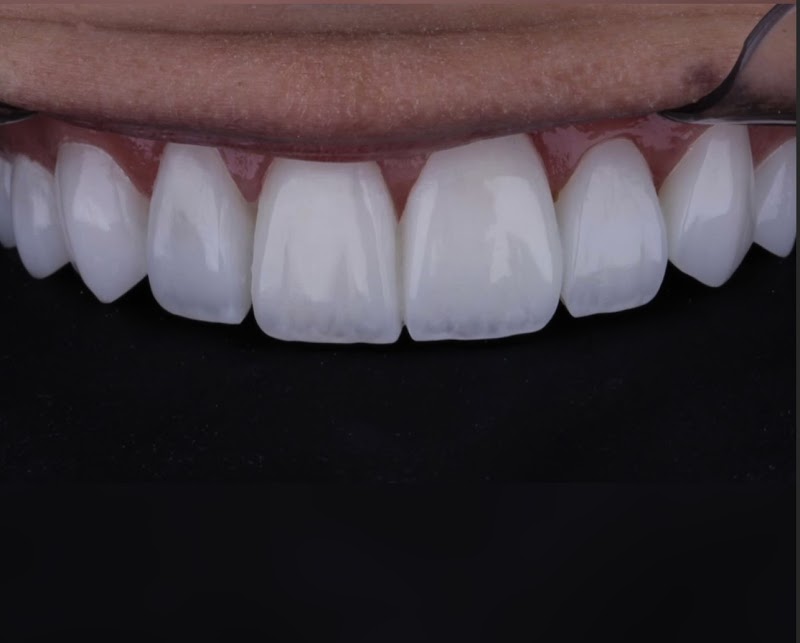 Dra Luhara Carvalho - Dentista em Cuiabá - foto 1