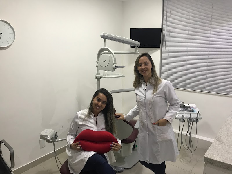 Dra Daniele Taveira | DT Odontologia Integrada - foto 3