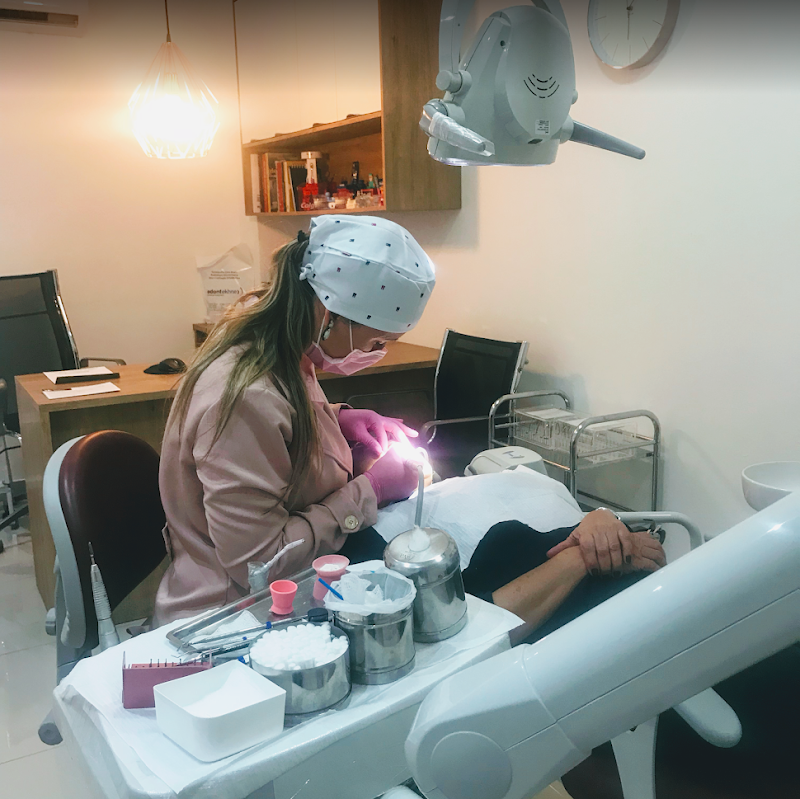 Dra Daniele Taveira | DT Odontologia Integrada