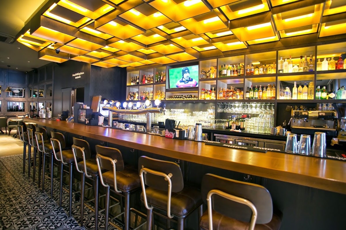 Harry's (Riverside Point / Fort Canning)