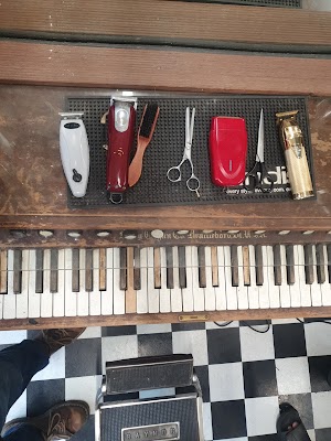 Oliver's Barber Shop photo 3