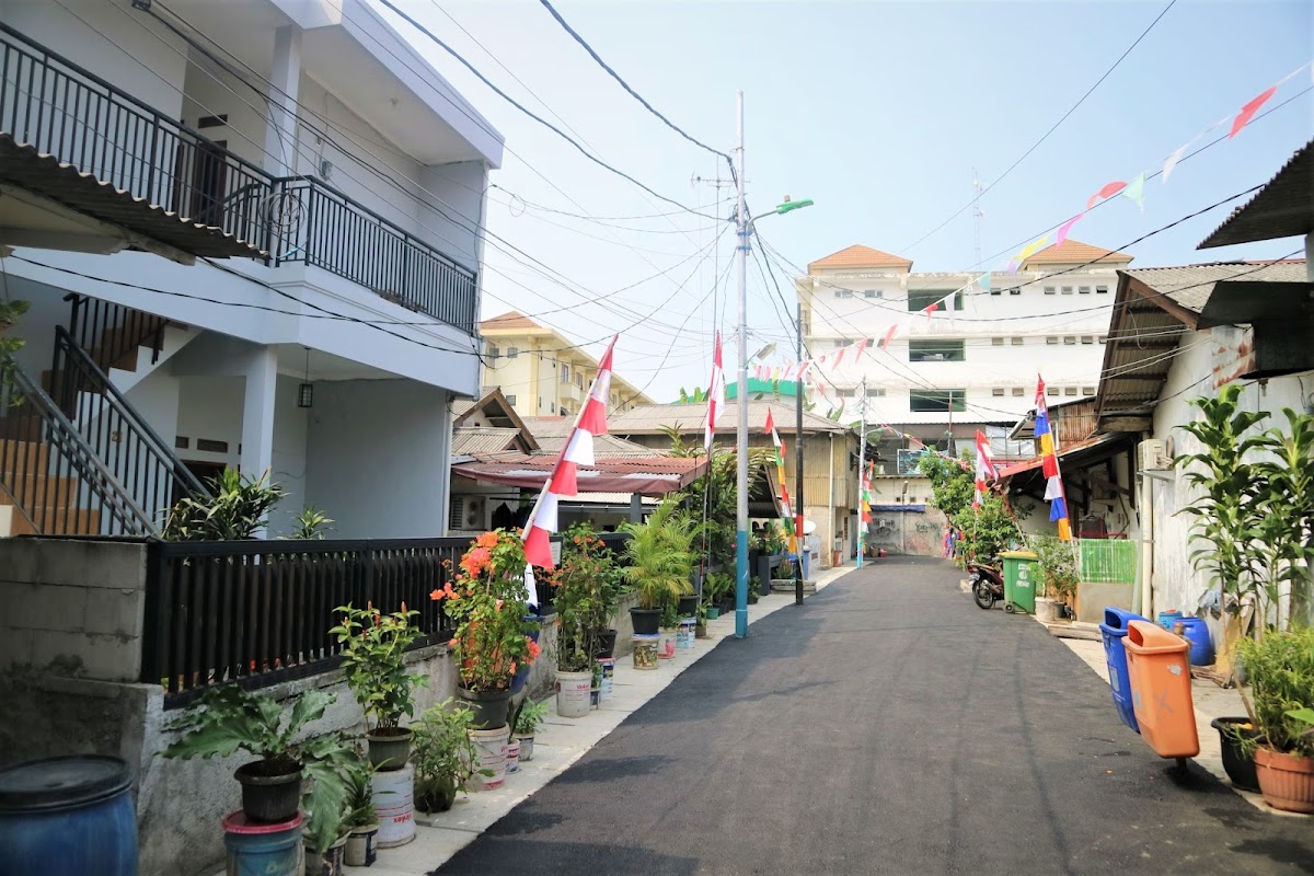 Rumah Kost Khusus Putri HJ Zura