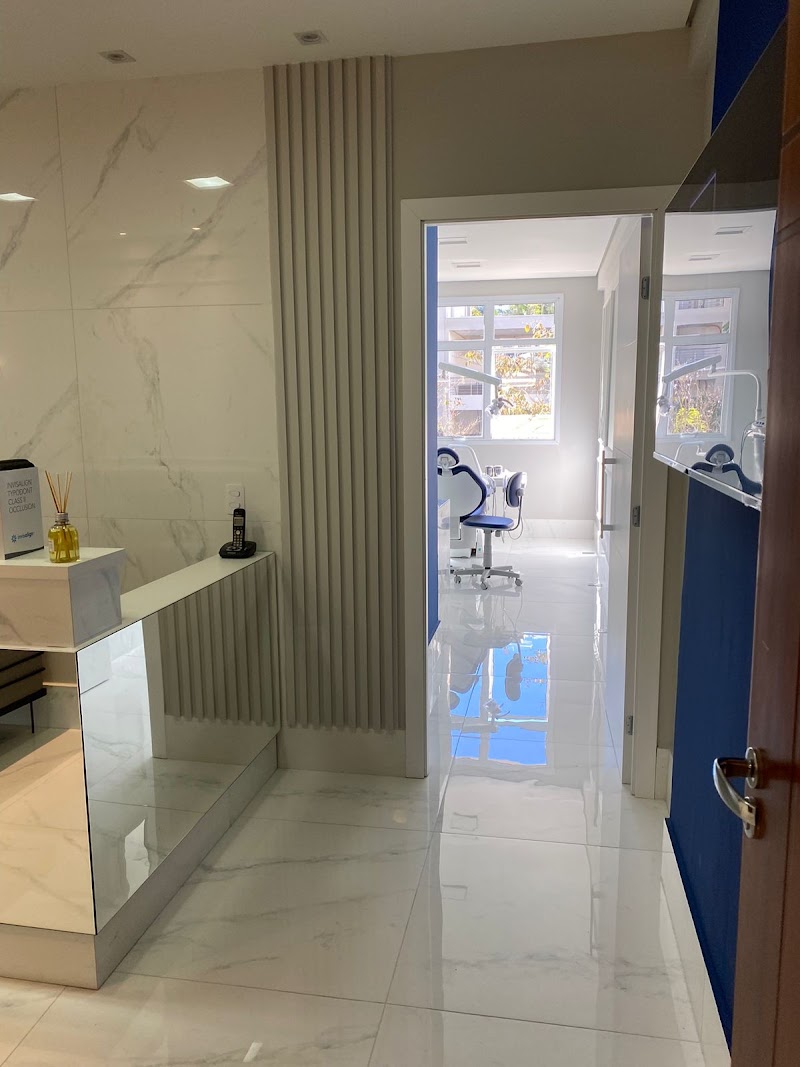 Dra. Roberta Justi - Odontologia- Ortodontista e Ortopedista Funcional dos Maxilares.CROSP 42279 - foto 2