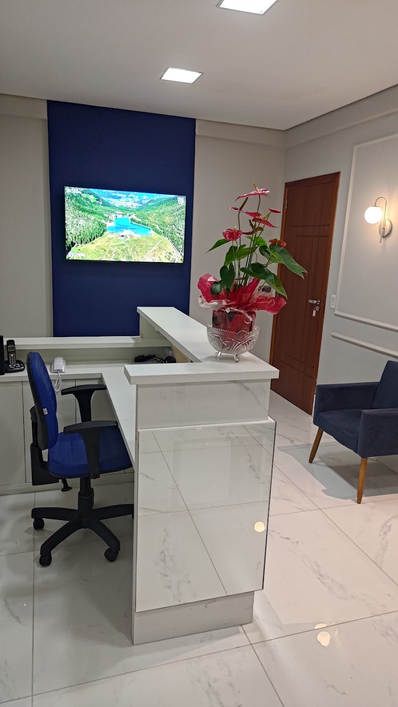 Dra. Roberta Justi - Odontologia- Ortodontista e Ortopedista Funcional dos Maxilares.CROSP 42279 - foto 4