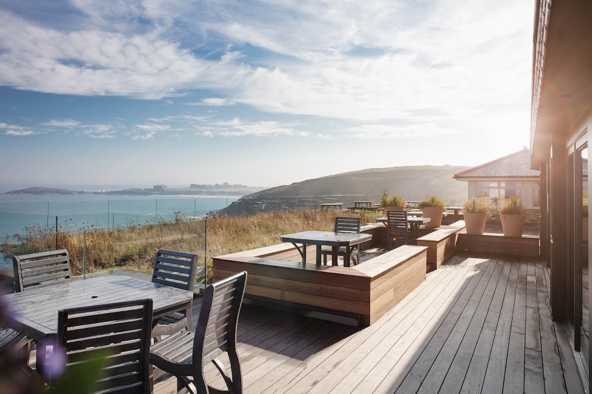 Lewinnick Lodge, dog-friendly hotel in Cornwall