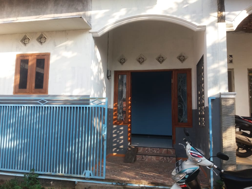 Kontrakan Pemuda Tersesat