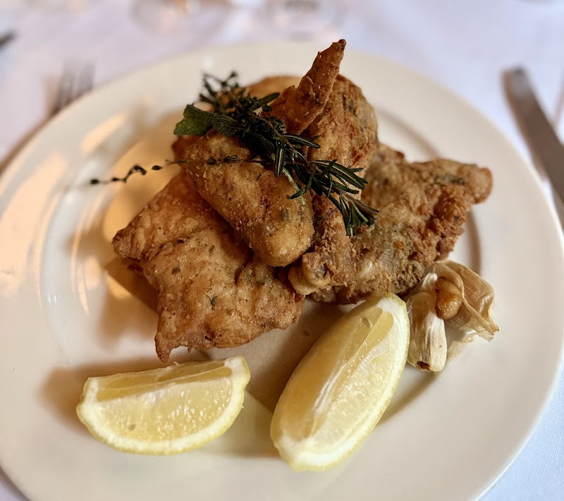 Tyler Florence’s American classics with standout fried chicken