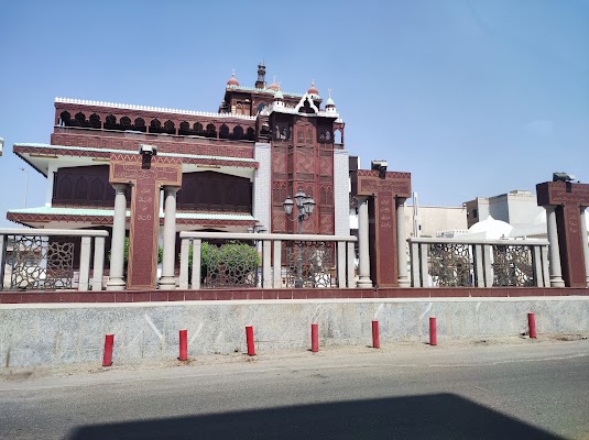 فندق الوردة البيضاء